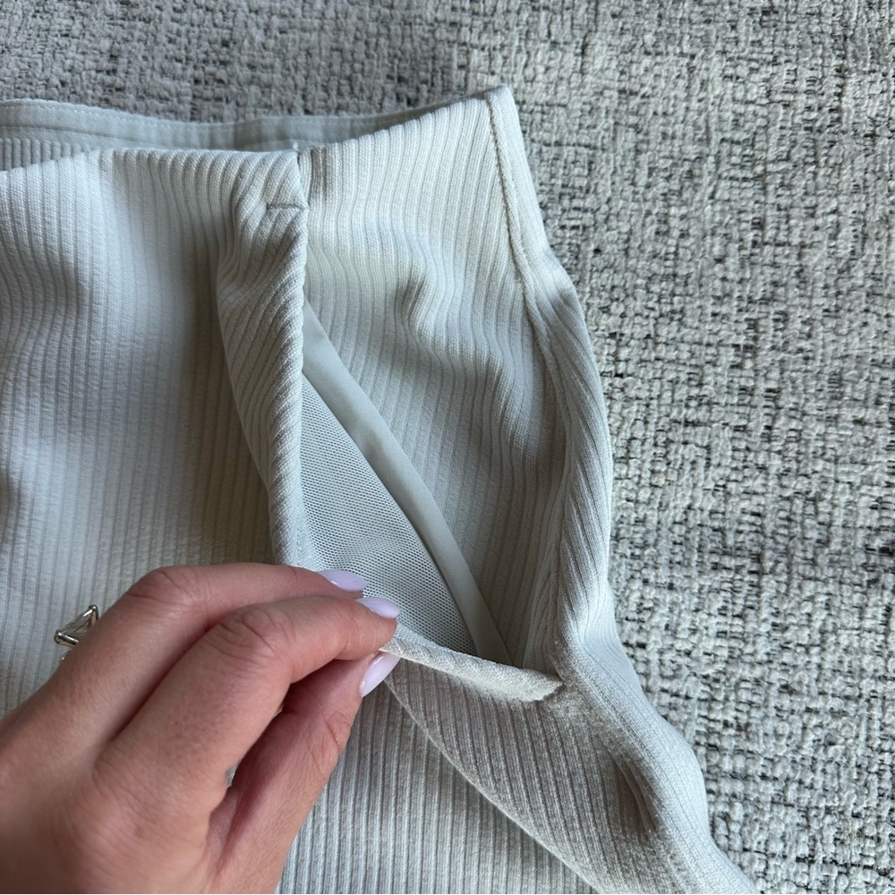 Lululemon Ribbed Softstreme High-Rise Short 2” - Picture 5 of 8